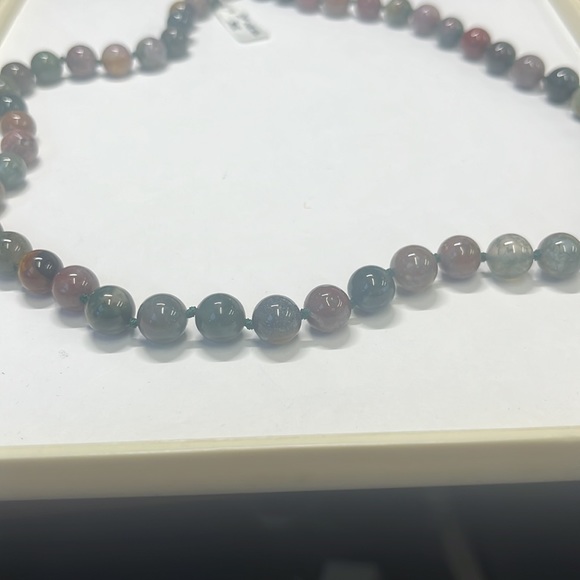 24 Natural Jade - Picture 2 of 3